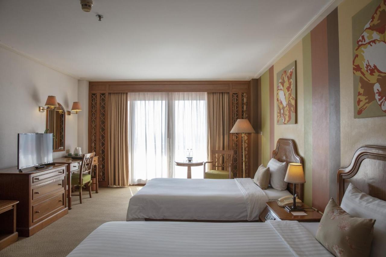 Hotel Suan Sampran à Nakhon Pathom Extérieur photo